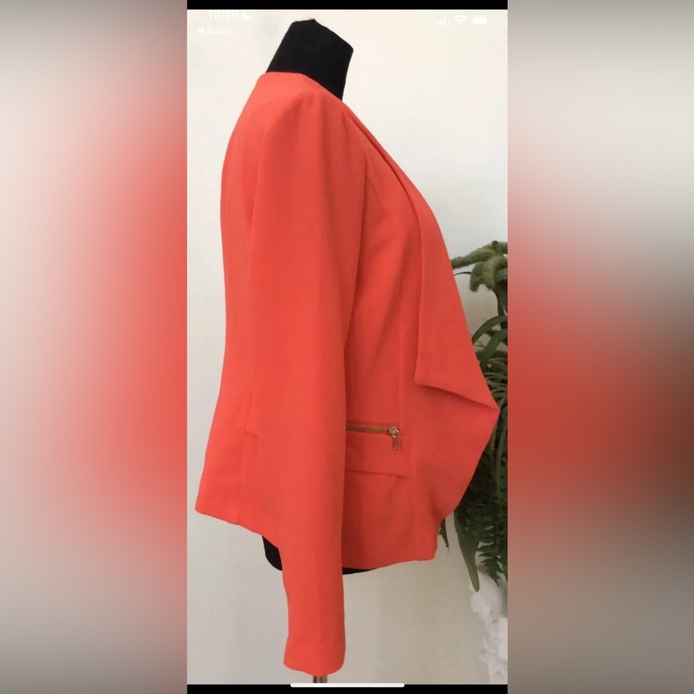 Blazer - Picture 2 of 6
